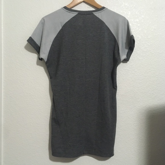 Adidas Climalite Gray Short Sleeve Tunic Top - Picture 2 of 6